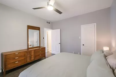 10122 Waterstone Drive, Houston, TX 77042 - Photo 14