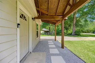 411 Waterfall Dr, Huffman, TX 77336 - Photo 2