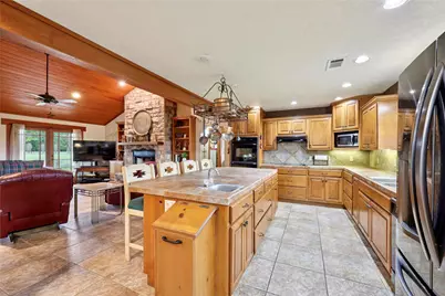 25202 Highway 105, Sour Lake, TX 77659 - Photo 10