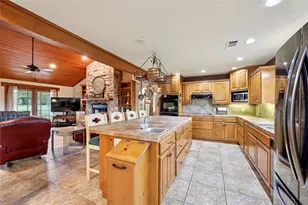 25202 Hwy 105, Sour Lake, TX 77659 - Photo 10