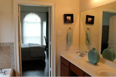 99 E Lasting Spring Circle, The Woodlands, TX 77389 - Photo 14