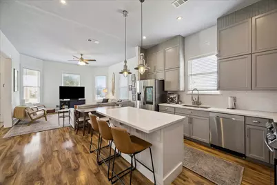724 Broadway Street, Galveston, TX 77550 - Photo 18