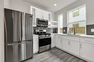 9431 Jutland Rd, Houston, TX 77033 - Photo 16