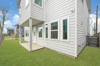 9431 Jutland Road, Houston, TX 77033 - Photo 26