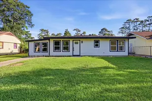 5260 Landry Ln, Beaumont, TX 77708 - Photo 2