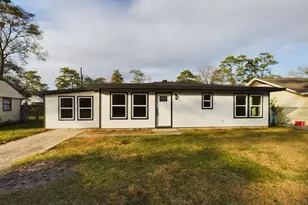 5260 Landry Ln, Beaumont, TX 77708 - Photo 2