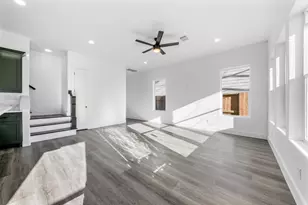 1306 Duff Ln, Houston, TX 77022 - Photo 16