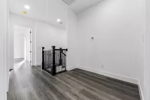 1306 Duff Ln, Houston, TX 77022 - Photo 26