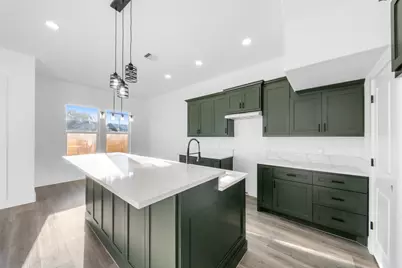 1306 Duff Lane, Houston, TX 77022 - Photo 10