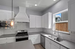1606 Westside Gardens Ln Ln, Houston, TX 77055 - Photo 6