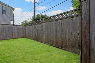 1606 Westside Gardens Ln Ln, Houston, TX 77055 - Photo 12