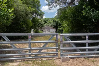22375 Highway 105, Cleveland, TX 77328 - Photo 24