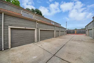 6601 Sands Point Dr, Houston, TX 77074 - Photo 42