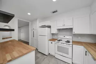 6601 Sands Point Dr, Houston, TX 77074 - Photo 16