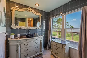 1643 Dick Bay Dr, Dickinson, TX 77539 - Photo 6