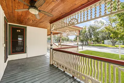 816 W Adoue Street, Alvin, TX 77511 - Photo 22