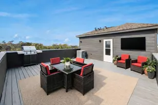 1628 W 24th St, Houston, TX 77008 - Photo 2