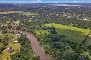 250 County Rd 498, Sweeny, TX 77480 - Photo 30