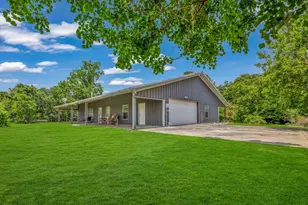 250 County Rd 498, Sweeny, TX 77480 - Photo 4