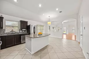 2118 Midnight Ln, Houston, TX 77047 - Photo 6