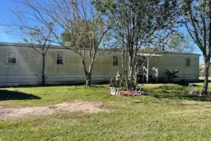 17520 Julia Ave, Needville, TX 77461 - Photo 2