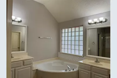 2711 Kimbleton Court, Houston, TX 77082 - Photo 18