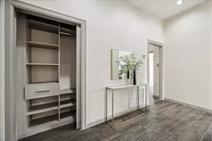 49 Briar Hollow Ln, Houston, TX 77027 - Photo 2