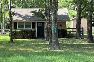 1935 S Cherry St, Tomball, TX 77375 - Photo 2