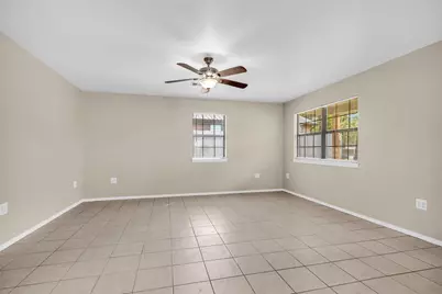 14236 E Ravine Run, Willis, TX 77318 - Photo 12
