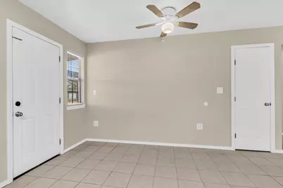 14236 E Ravine Run, Willis, TX 77318 - Photo 16