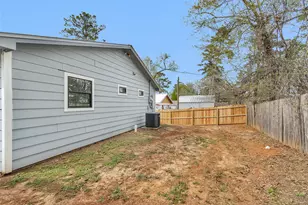14236 E Ravine Run, Willis, TX 77318 - Photo 8