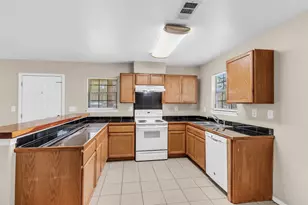 14236 E Ravine Run, Willis, TX 77318 - Photo 14