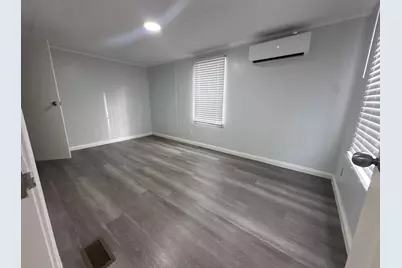 9228 Sharyn Drive, Conroe, TX 77384 - Photo 8