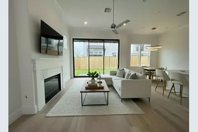 2704 Maxroy Drive, Houston, TX 77007 - Photo 10