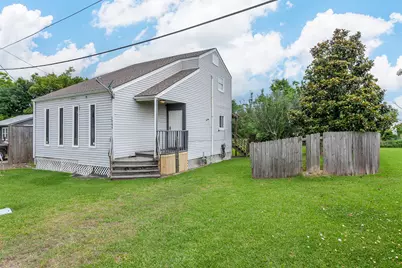 1704 Crockett Street, Orange, TX 77630 - Photo 4
