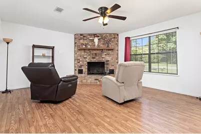 806 E Wildwood Drive, Village Mills, TX 77663 - Photo 10