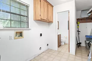 806 E Wildwood Dr, Village Mills, TX 77663 - Photo 36