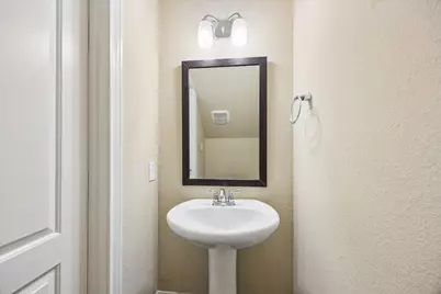 2611 Shady Woods Lane, Houston, TX 77008 - Photo 18