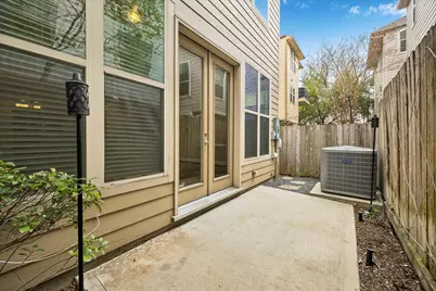 2611 Shady Woods Lane, Houston, TX 77008 - Photo 20