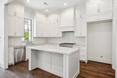 209 Sutton Row Place, Houston, TX 77024 - Photo 4