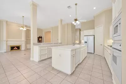 15511 Pinenut Bay Court, Houston, TX 77059 - Photo 22