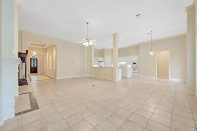 15511 Pinenut Bay Court, Houston, TX 77059 - Photo 18