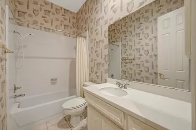 15511 Pinenut Bay Court, Houston, TX 77059 - Photo 32