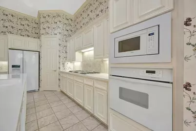 15511 Pinenut Bay Court, Houston, TX 77059 - Photo 24
