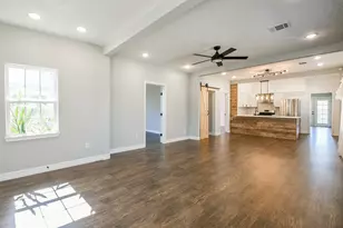 2119 Carter St, Houston, TX 77008 - Photo 4