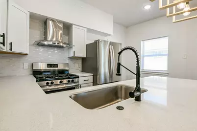 2119 Carter Street, Houston, TX 77008 - Photo 10