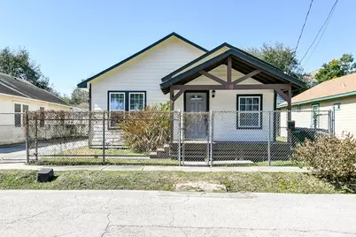 2119 Carter Street, Houston, TX 77008 - Photo 1