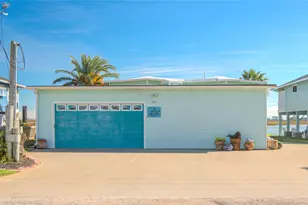 83 Dolphin Ln, Freeport, TX 77541 - Photo 2