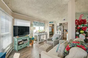 83 Dolphin Ln, Freeport, TX 77541 - Photo 8