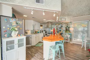 83 Dolphin Ln, Freeport, TX 77541 - Photo 12